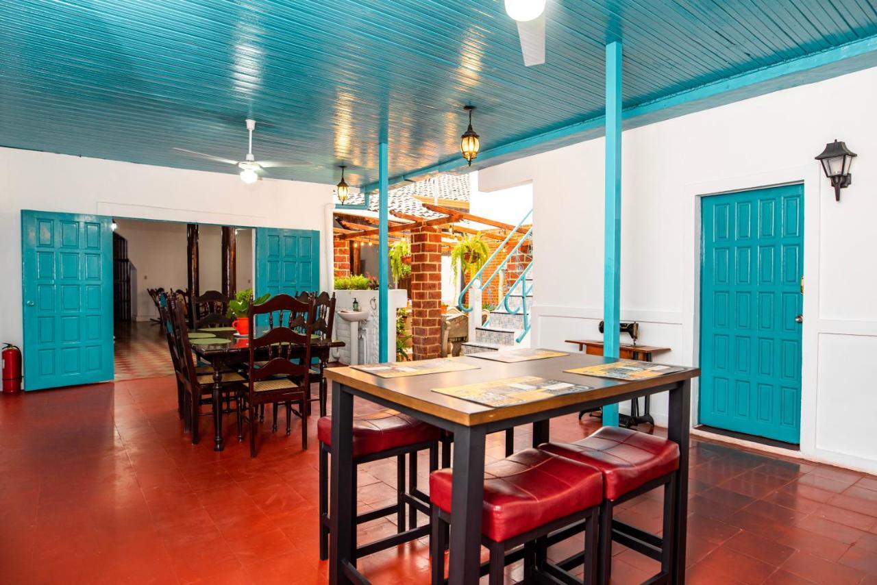 Hostal Victoria Ґранада Екстер'єр фото