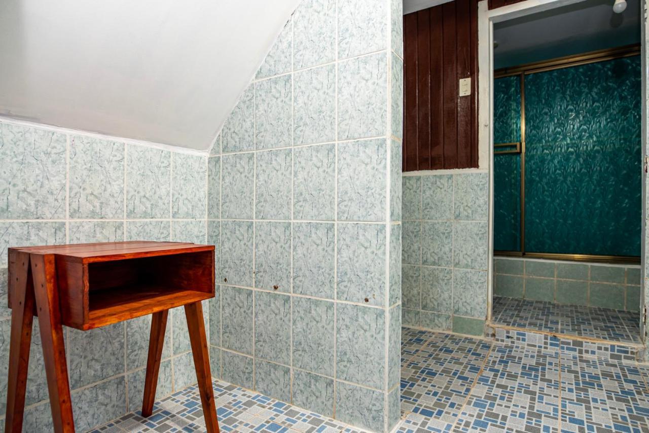 Hostal Victoria Ґранада Екстер'єр фото