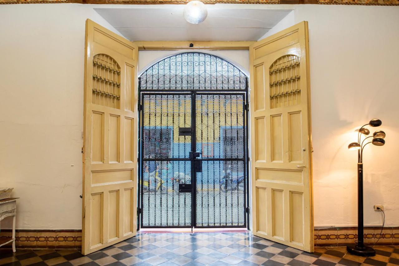 Hostal Victoria Ґранада Екстер'єр фото