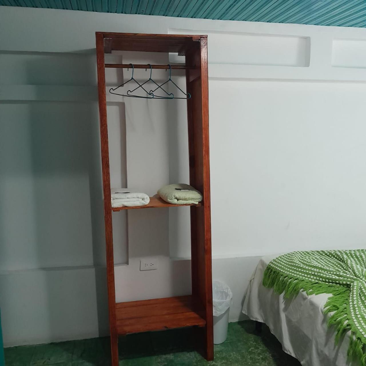 Hostal Victoria Ґранада Екстер'єр фото