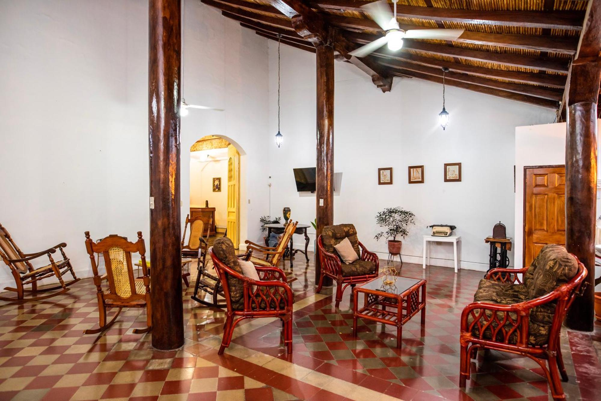 Hostal Victoria Ґранада Екстер'єр фото