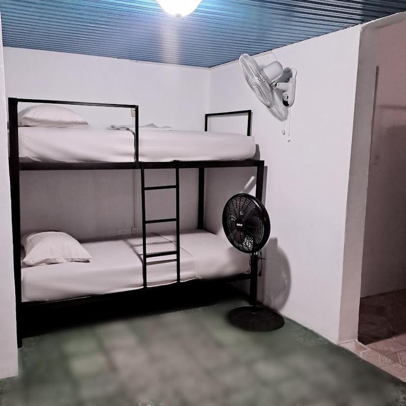 Hostal Victoria Ґранада Екстер'єр фото